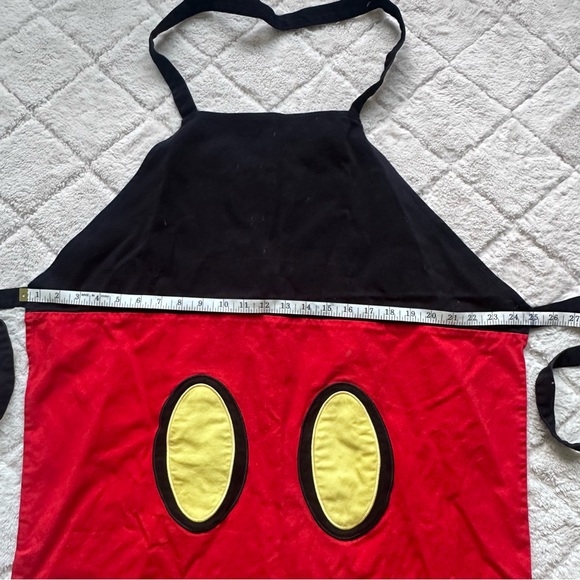 Walt Disney World Disneyland Resort | Red and Black Mickey Mouse Cooking Apron - Picture 9 of 10